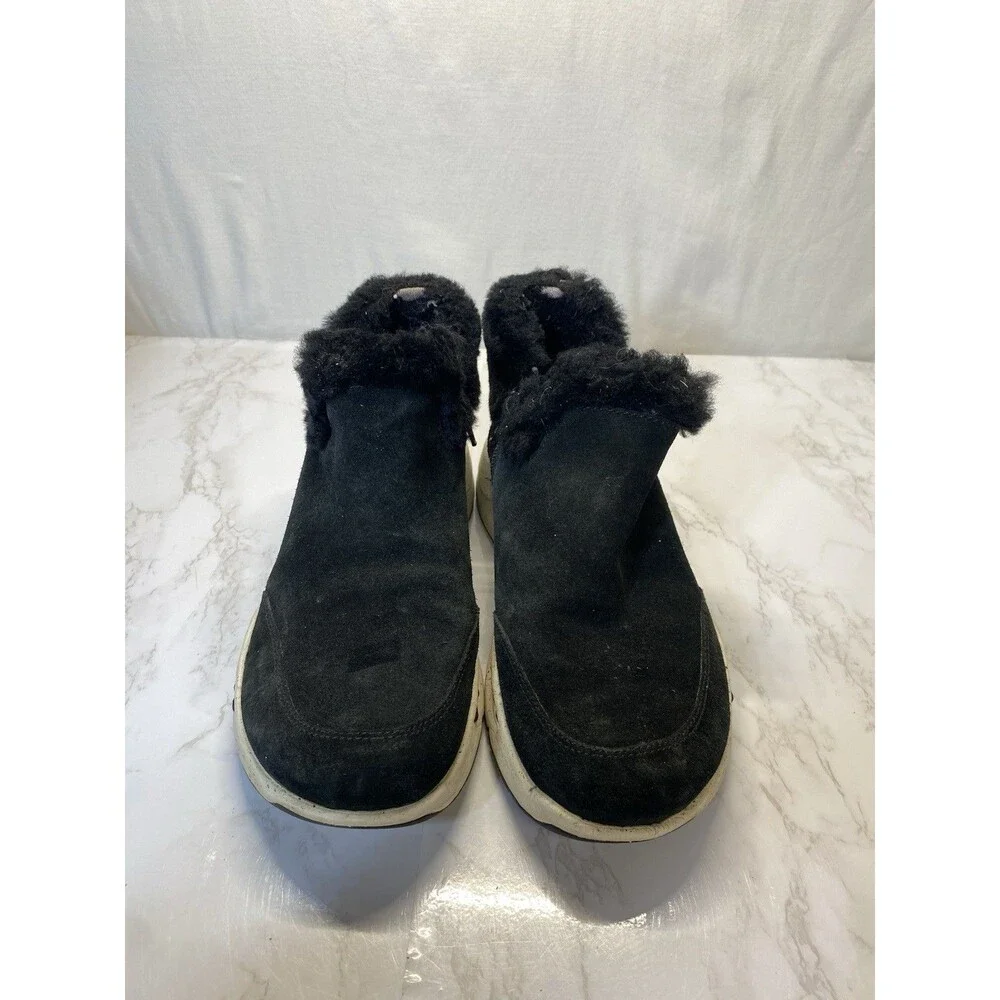 Bionica Black Slip On Faux Fur Lined Upper  Suede Leather Sz 7.5M